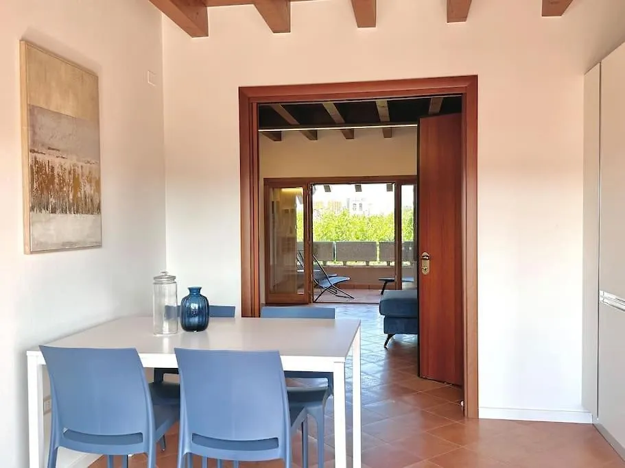 Apartment Attico Garibaldi Vista Lago Desenzano del Garda