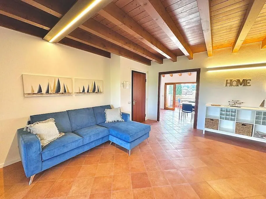 Apartment Attico Garibaldi Vista Lago Desenzano del Garda